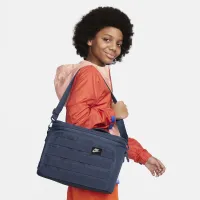 Nike Sportswear Plus Lunch сумка (9L) синий