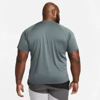 Nike Essential Dri-FIT мужские Short-Sleeve Swim Hydroguard (Extended Size) цвет серый