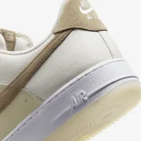 Nike Air Force 1 '07 LV8 чоловічі Кросівки колір білий