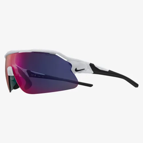 Nike Flyfree Shield Engineeцвет красный Field Tint цвет белый