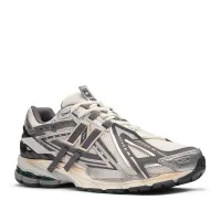 Кросівки New Balance M1906AD - Срібні