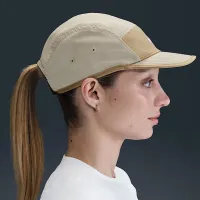 Nike Dri-FIT Fly Unstructuколір червоний Swoosh Cap колір коричневий