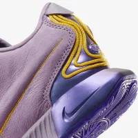 Nike LeBron XXI 