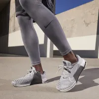 Nike Metcon 9 чоловічі для тренування Кросівки колір сірий
