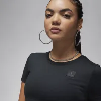 Nike Jordan Essentials жіноча Slim Short-Sleeve футболка колір чорний