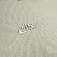 Nike Sportswear Premium Essentials чоловічі футболка колір зелений