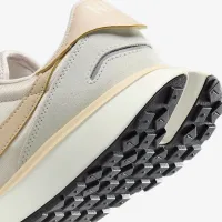 Nike Phoenix Waffle жіноча Кросівки колір білий