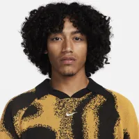 Nike Culture of Football чоловічі Knit Long-Sleeve Soccer Sweater Yellow