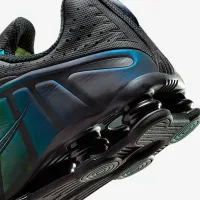 Nike Shox R4 SE мужские Кроссовки with Reflective Accents цвет черный