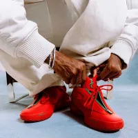 Nike SHAI 001 Кроссовки цвет красный