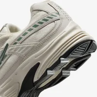 Nike Initiator жіноча Кросівки колір коричневий