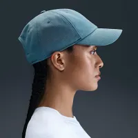 Nike Club Unstructuколір червоний Cap блакитний