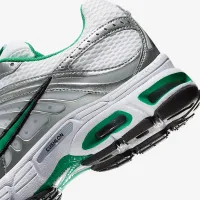 Nike Air Max Moto 2K жіноча Кросівки колір білий