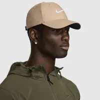 Nike Dri-FIT Club Structuколір червоний Swoosh Cap колір коричневий