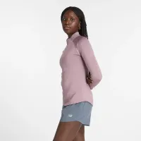 Кофта/футболка New Balance WT43200IWH - Розовая