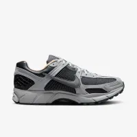 Nike Zoom Vomero 5 мужские Кроссовки цвет серый