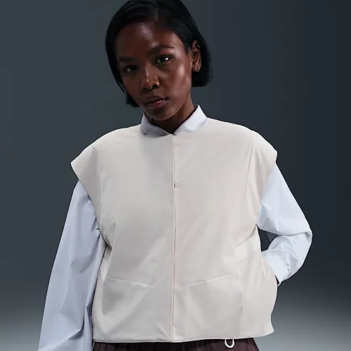 Nike 24.7 PerfectStretch женская Therma-FIT Synthetic-Fill Vest цвет коричневый