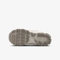 Nike Vomero 5 Big дитячі Кросівки with Reflective Accents колір білий