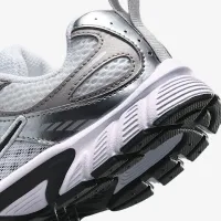 Nike V5 RNR Little дитячі Кросівки колір білий
