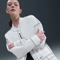 Nike Sportswear женская оверсайз Graphic Cargo Куртка цвет белый