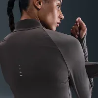Nike Swift жіноча Dri-FIT UV 1/4-Zip Running Top колір сірий