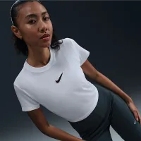 Nike Sportswear Chill Knit жіноча Slim Cropped футболка колір білий