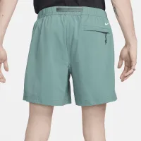 Nike ACG чоловічі Hiking шорти колір зелений