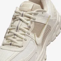 Nike Vomero 5 Big дитячі Кросівки колір коричневий
