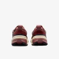 Nike V2K Run женская Кроссовки цвет коричневый