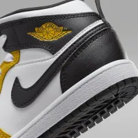 Nike Jordan 1 Mid Little Kids' обовь Yellow