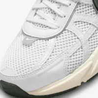 Nike V2K Run жіноча Кросівки колір білий