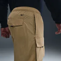 Nike Tech чоловічі Woven Cargo шорти колір коричневий