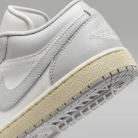 Nike Air Jordan 1 Low жіноча Кросівки колір білий