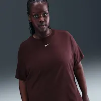 Nike Sportswear Essential жіноча футболка (великі розміри) колір червоний