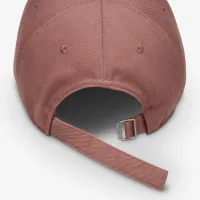 Nike Club Unstructuколір червоний Cap колір коричневий