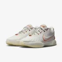 Nike LeBron XXI 