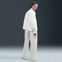 Nike Sportswear женская Pleated Куртка цвет белый