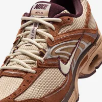 Nike Air Max Moto 2K чоловічі Кросівки колір коричневий