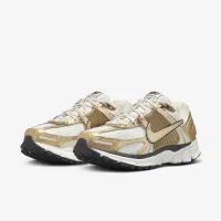 Nike Zoom Vomero 5 Gold жіноча Кросівки колір сірий