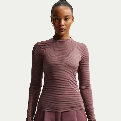 Nike Sportswear женская Tight Long-Sleeve Sheer Top цвет фиолетовый