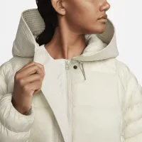 Nike Sportswear Swoosh Puffer PrimaLoft® женская Therma-FIT оверсайз Hooded Куртка цвет коричневый