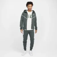 Nike Tech Windrunner чоловічі Reflective Details Fleece Full-Zip Куртка колір зелений