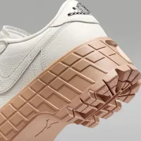 Nike Air Jordan 1 Brooklyn Low жіноча Кросівки колір білий