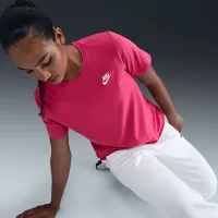 Nike Sportswear Club Essentials женская футболка Pink
