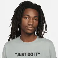 Nike Sportswear мужские Long-Sleeve Graphic Tee цвет серый