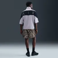 Nike Sportswear Club мужские Woven шорты цвет зеленый