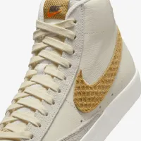 Nike Blazer Mid '77 Vintage чоловічі Кросівки колір білий