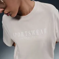Nike Sportswear женская Boxy футболка цвет коричневый