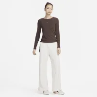 Nike Sportswear Essential женская Ribbed Long-Sleeve Mod Crop Top цвет коричневый