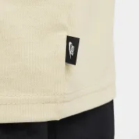 Nike Sportswear Premium Essentials чоловічі футболка колір коричневий